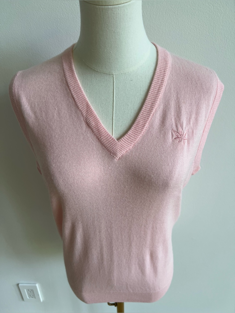Vintage 80s BOAST NWOT Women’s LG Pink Sweater Vest Japanese Maple Leaf Tennis